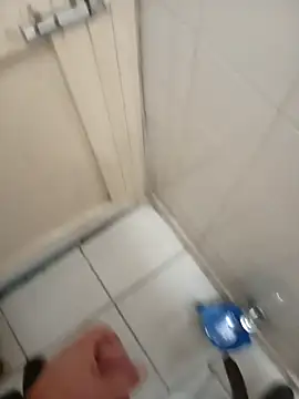 Snapshot of herz19033 chatting on October 22, 11:14 am herz19033 online show from October 22, 11:14 am