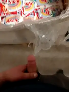 Snapshot of herz19033 chatting on October 20, 6:23 pm herz19033 online show from October 20, 6:23 pm