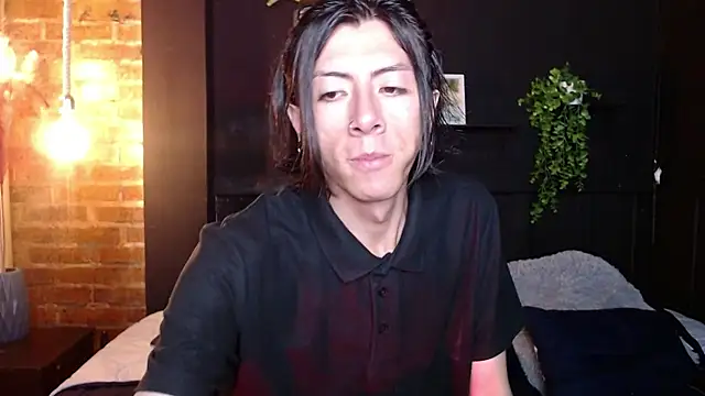 Snapshot of camerongrey chatting on October 25, 1:51 am camerongrey online show from October 25, 1:51 am