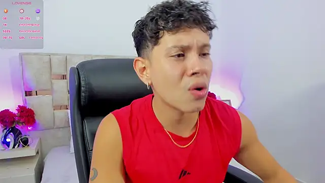 Snapshot of Daniel_Suarez18 chatting on October 11, 11:20 pm Daniel Suarez18 online show from October 11, 11:20 pm