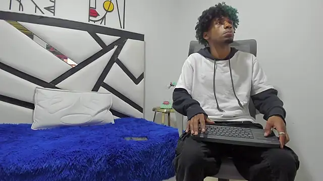 Snapshot of REDBRYAN_EBANO chatting on October 20, 7:18 pm REDBRYAN EBANO online show from October 20, 7:18 pm