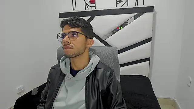 ALANVILLA LOBO online show from October 13, 7:09 pm