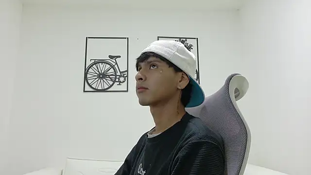 Snapshot of SEBAS_LOVER_ chatting on October 14, 9:11 pm SEBAS LOVER  online show from October 14, 9:11 pm