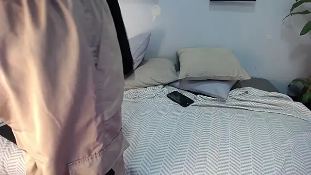 Austin Reeds online show from November 22, 4:06 pm