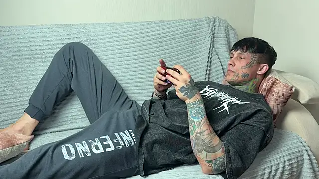 Anubisgods online show from April 25, 1:41 pm