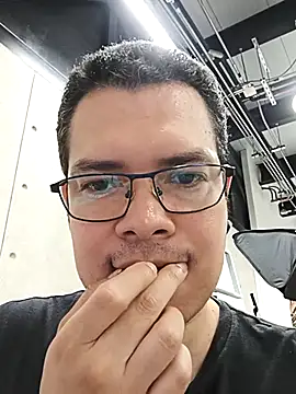 LuigiV2025 online show from February 13, 3:50 pm