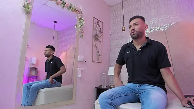 Snapshot of onlymen2025 chatting on October 18, 8:47 pm onlymen2025 online show from October 18, 8:47 pm