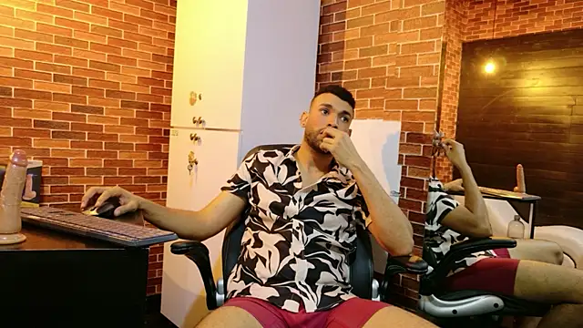 Snapshot of onlymen2025 chatting on October 21, 9:17 pm onlymen2025 online show from October 21, 9:17 pm