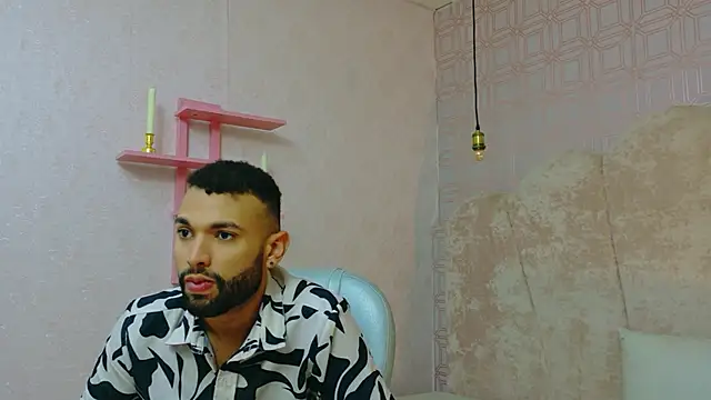 Snapshot of onlymen2025 chatting on October 31, 7:39 pm onlymen2025 online show from October 31, 7:39 pm