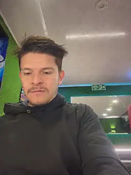 Snapshot of Nick_Juniorr chatting on October 21, 12:25 am Nick Juniorr online show from October 21, 12:25 am