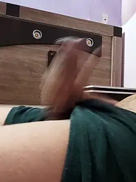 Snapshot of vickymtrb chatting on October 21, 7:50 pm vickymtrb online show from October 21, 7:50 pm