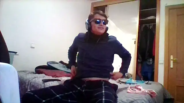 JerryelGato online show from November 26, 1:52 am