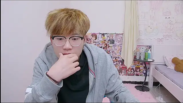 KK-cuteboy online show from April 11, 2:19 am