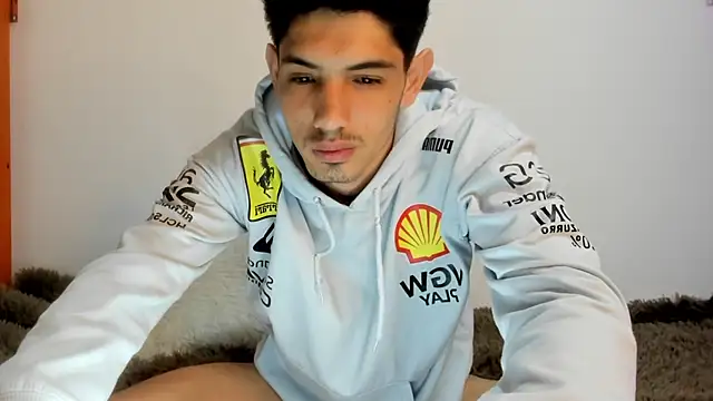 Snapshot of fabrizzio_Monti chatting on October 19, 6:44 pm fabrizzio Monti online show from October 19, 6:44 pm