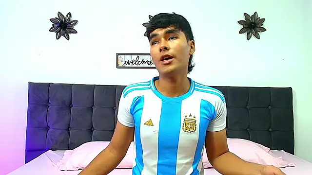 AngelduzZzt online show from November 4, 1:45 pm