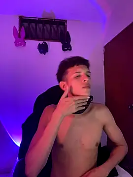 Snapshot of tylernova chatting on October 24, 5:31 am tylernova online show from October 24, 5:31 am