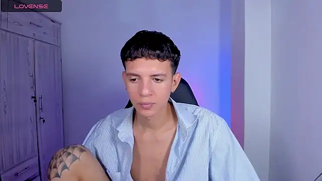 tylernova online show from May 16, 3:15 am