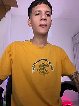 tylernova online show from May 6, 3:51 am