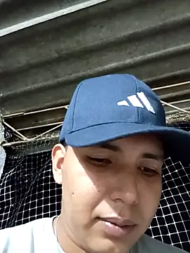 Snapshot of camilo44467 chatting on October 9, 11:31 pm camilo44467 online show from October 9, 11:31 pm