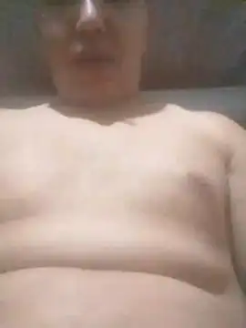 Snapshot of camilo44467 chatting on October 16, 1:57 am camilo44467 online show from October 16, 1:57 am