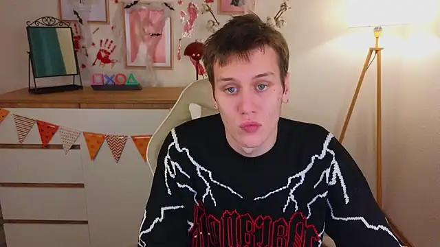 Snapshot of hun1er_steele chatting on October 26, 4:09 pm hun1er steele online show from October 26, 4:09 pm