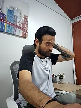 Snapshot of Nateskp_1 chatting on October 16, 10:18 pm Nateskp 1 online show from October 16, 10:18 pm