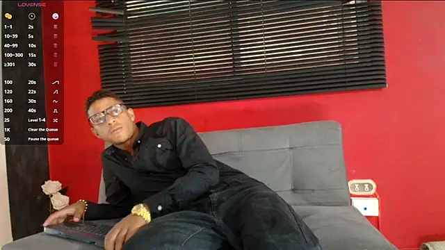 Yeps pluss online show from November 10, 8:36 pm