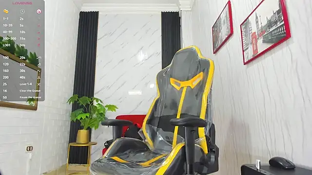 Yeps pluss online show from November 18, 7:50 pm