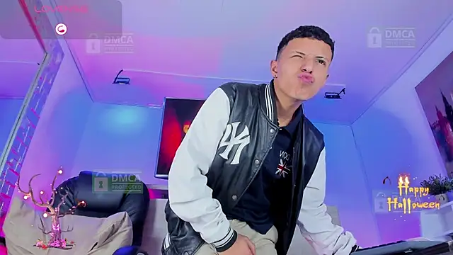 Snapshot of Jace_Carter_ chatting on October 25, 9:16 pm Jace Carter  online show from October 25, 9:16 pm