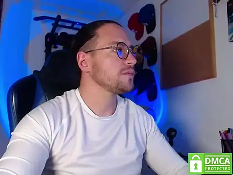 Snapshot of kurt_xx chatting on October 26, 10:50 am kurt xx online show from October 26, 10:50 am