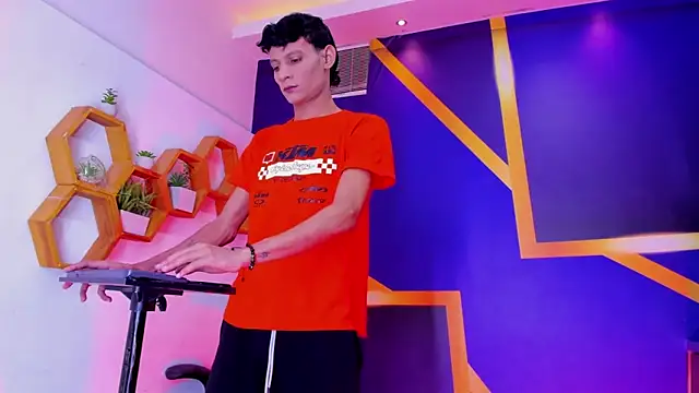 Snapshot of pervercity_guys_ chatting on October 20, 11:58 am pervercity guys  online show from October 20, 11:58 am