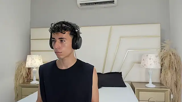 Snapshot of Zahir_Ashar chatting on October 13, 11:16 am Zahir Ashar online show from October 13, 11:16 am