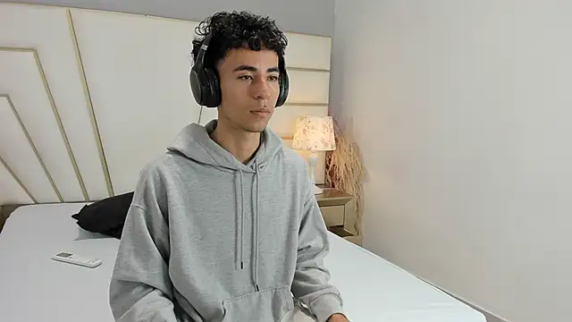 Snapshot of Zahir_Ashar chatting on October 20, 11:03 am Zahir Ashar online show from October 20, 11:03 am