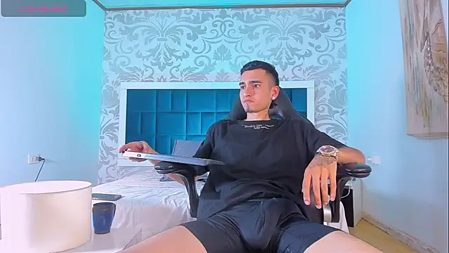 Snapshot of Ethan_Boy_ chatting on October 12, 8:47 pm Ethan Boy  online show from October 12, 8:47 pm