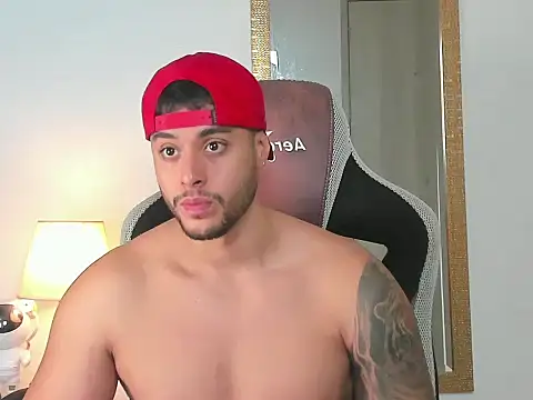 Snapshot of Ken_mailik1 chatting on October 15, 9:55 pm Ken mailik1 online show from October 15, 9:55 pm