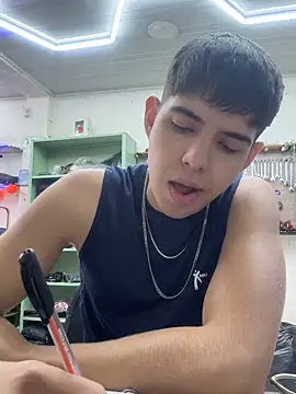 Snapshot of Stick_ledom chatting on October 27, 8:55 pm Stick ledom online show from October 27, 8:55 pm