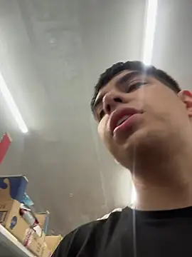 Snapshot of Stick_ledom chatting on October 30, 11:50 pm Stick ledom online show from October 30, 11:50 pm