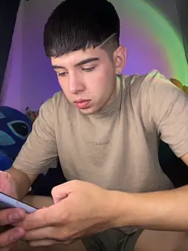 Snapshot of Stick_ledom chatting on October 23, 1:09 am Stick ledom online show from October 23, 1:09 am