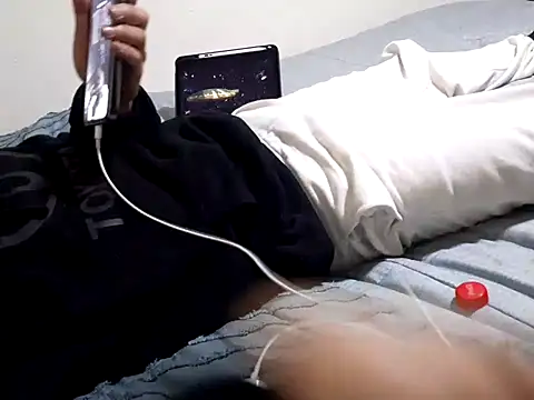 Snapshot of Joven_Modelo chatting on October 31, 3:19 am Joven Modelo online show from October 31, 3:19 am