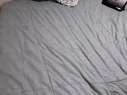 Snapshot of Joven_Modelo chatting on November 1, 3:21 am Joven Modelo online show from November 1, 3:21 am