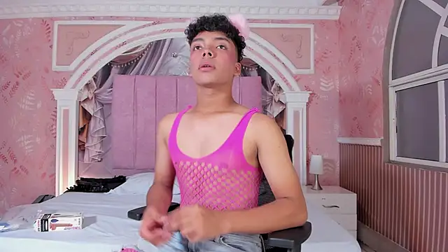 Snapshot of DirtyMike69_ chatting on October 15, 3:36 am DirtyMike69  online show from October 15, 3:36 am