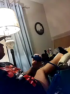 shyguy8569 online show from November 17, 6:16 am