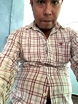 Snapshot of Morrohot13 chatting on October 13, 6:58 pm Morrohot13 online show from October 13, 6:58 pm