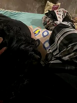 Snapshot of Morrohot13 chatting on October 19, 1:32 am Morrohot13 online show from October 19, 1:32 am