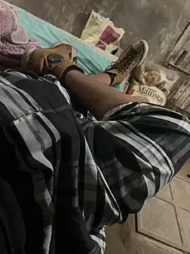 Snapshot of Morrohot13 chatting on October 18, 12:37 am Morrohot13 online show from October 18, 12:37 am