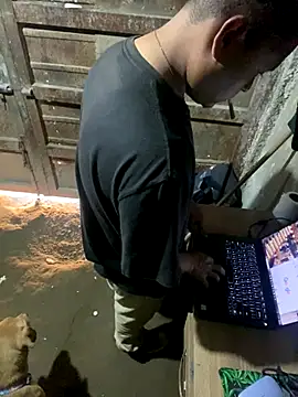 Snapshot of Morrohot13 chatting on October 21, 11:29 pm Morrohot13 online show from October 21, 11:29 pm