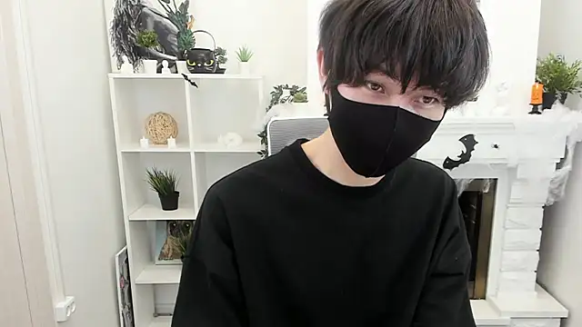 ShyAzianBoy online show from October 24, 1:13 pm