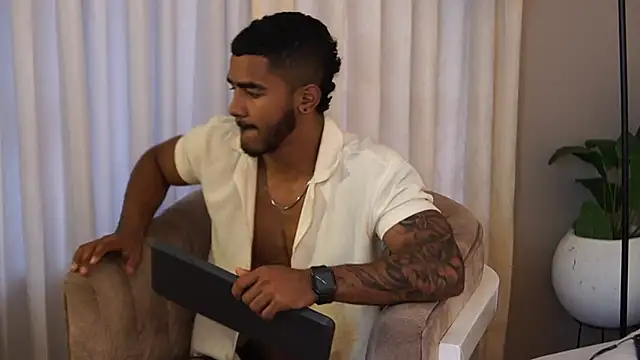 Reik Vonn online show from October 18, 12:10 pm