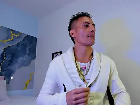 latin crissex online show from October 18, 11:59 am