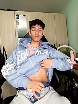 heyy noah11 online show from March 10, 11:11 pm